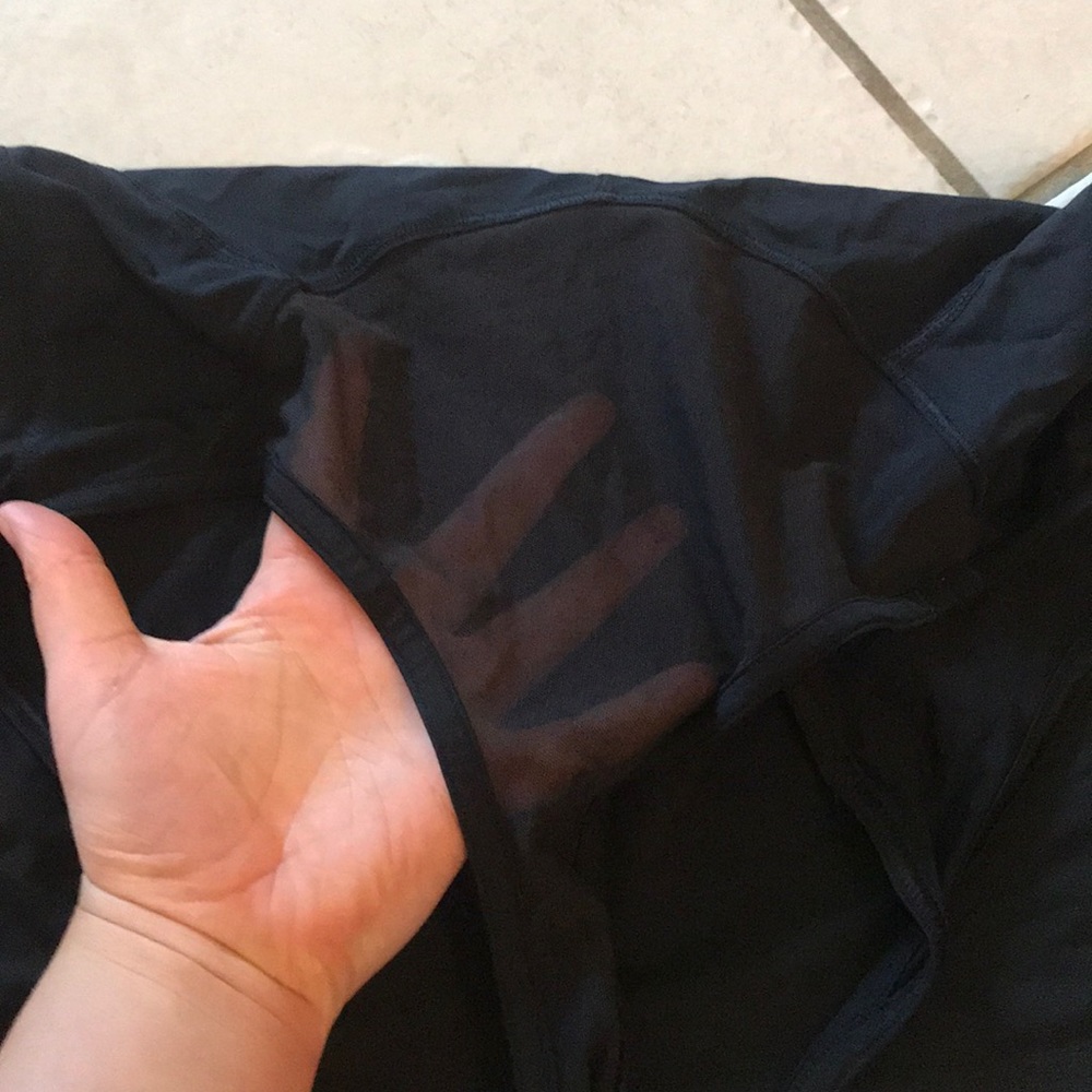 Lululemon black tank - Picture 3 of 3